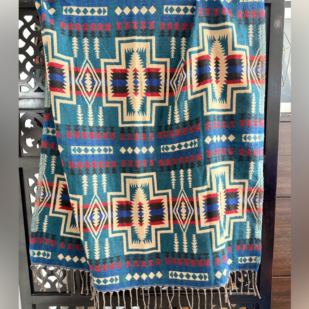 Geometric Patterned Scarf in Teal and Cream